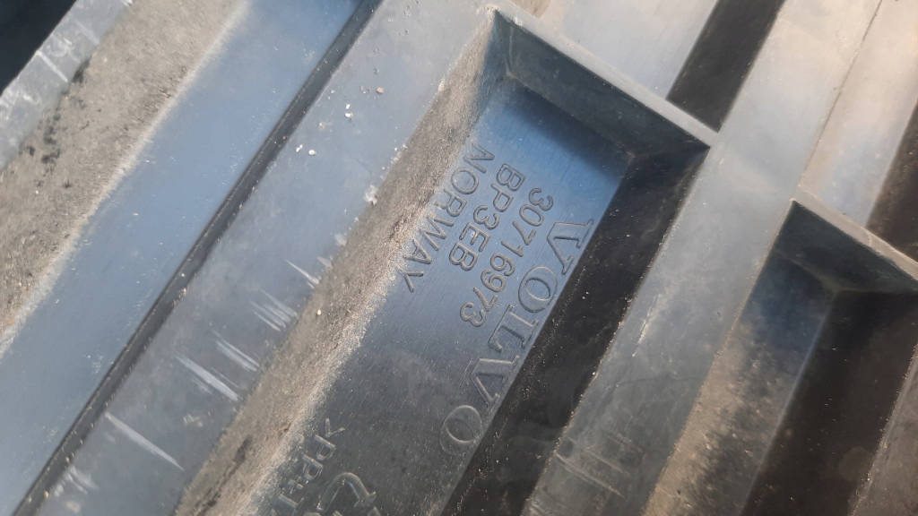 фото №15, Абсорбер бампера перед volvo v70 ii lift 2.4b 05r 30716973