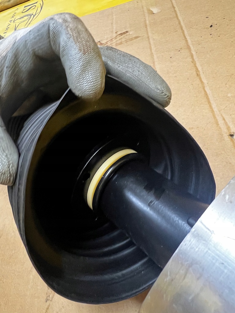 фото №8, Амортизатор пневматический перед правый land rover defender ii l663