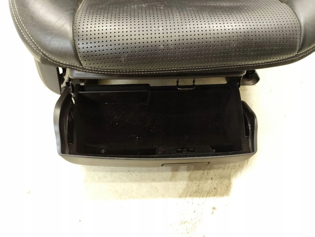 фото №9, Mercedes-benz cls c218 x218 2014 сидіння, сидіння