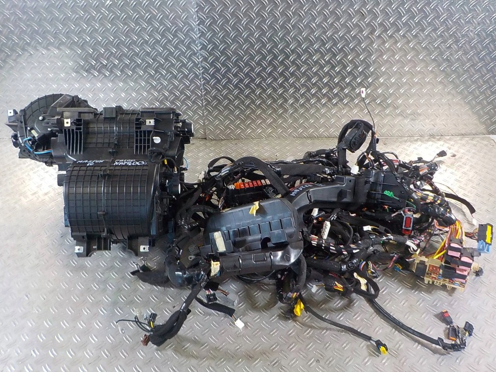 фото №1, Renault master iv 19- обігрівач електропроводка комплект