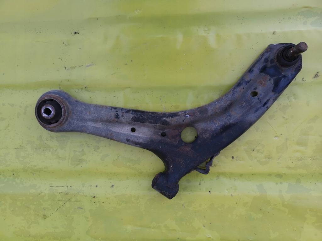 Купить Ford fiesta mk7 mk7 рестайлинг  рычаг передний левый