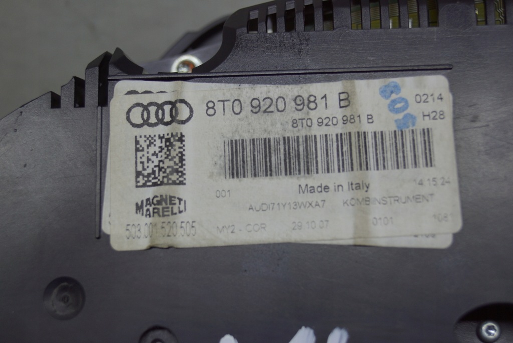 фото №10, Счетчик приборная панель anglik audi оригинальный номер 8t0920981b