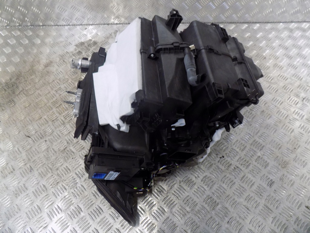 фото №1, Peugeota 208 ii 2008 ii обігрівач