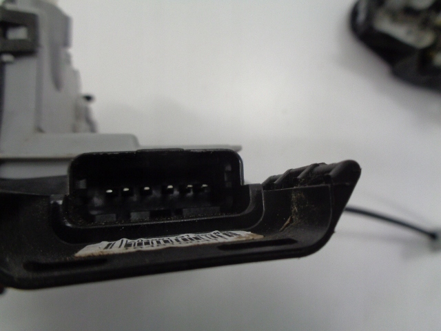 фото №7, Citroen c3 iii замок двері правий перед 6 pin