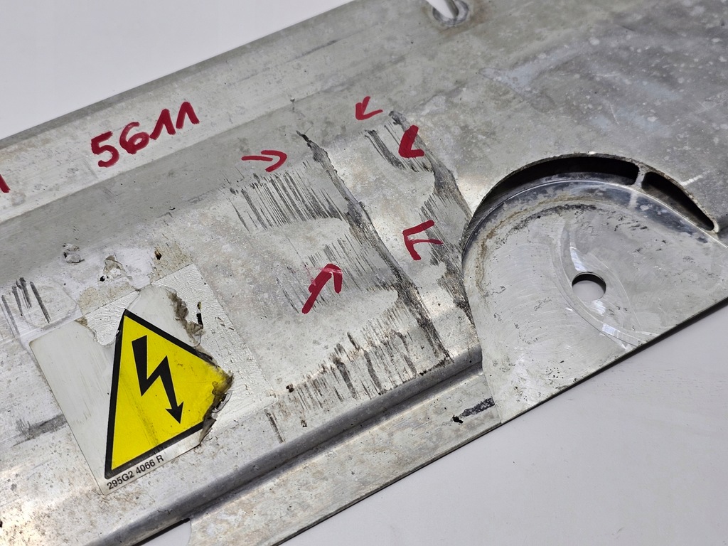 фото №2, Кронштейн аккумулятора renault zoe ii lift #5611