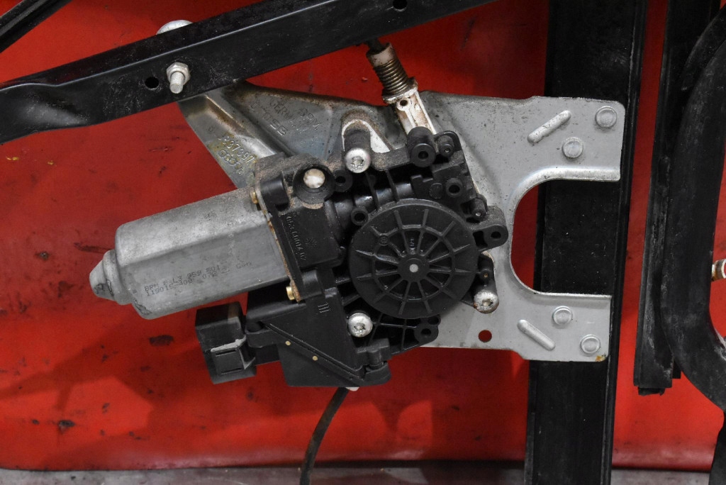 фото №12, Підйомник скло лівий перед eu 8l3837753a audi a3 8l 3d hb lift 00-03