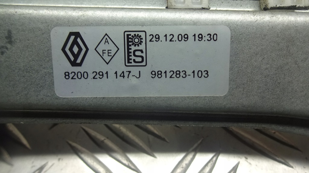 фото №3, Механизм стекло правый перед renault clio iii 8200291147j