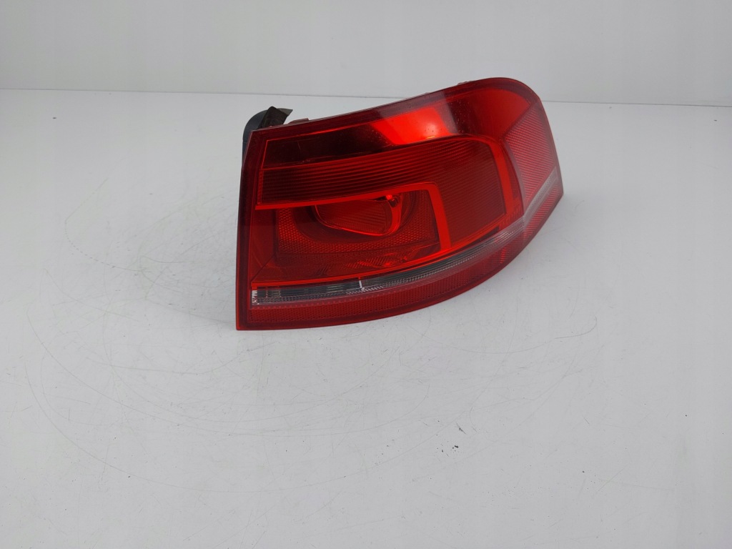 фото №1, Лампа правий задня 3af945096a vw passat b7 kombi