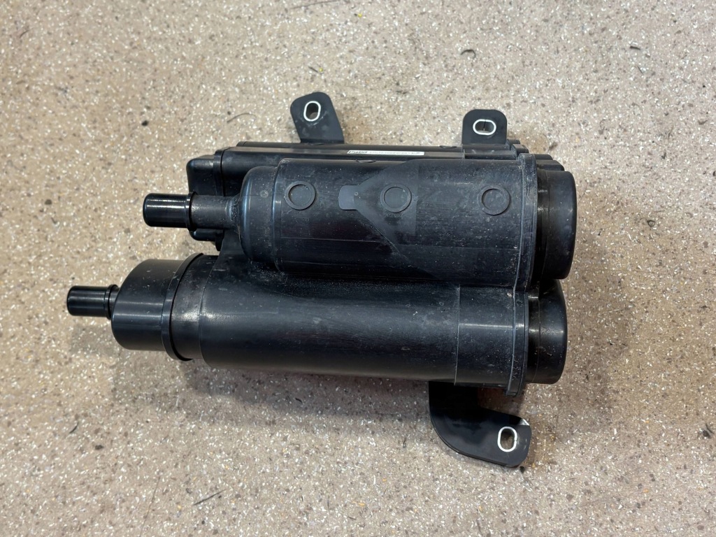 Фильтр угольный par топлива bmw 5 g60 g61 7562009 с Разборки