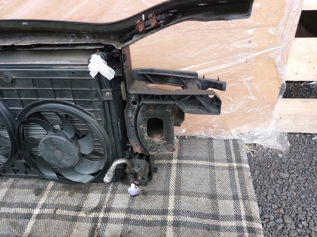 фото №11, Pas передний радиатор vw golf v kombi jetta 1.6 бензин 09r