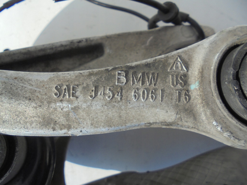 фото №6, Bmw e70 e71 x5 поворотный кулак правая задняя 6770984