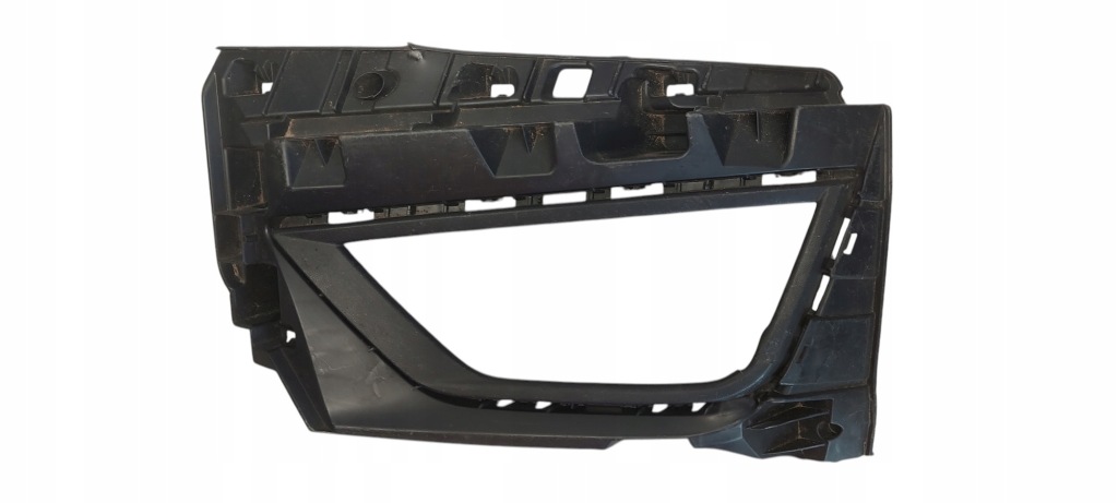 фото №1, Vw polo 2g решётка w бампер правая 2g0853666g