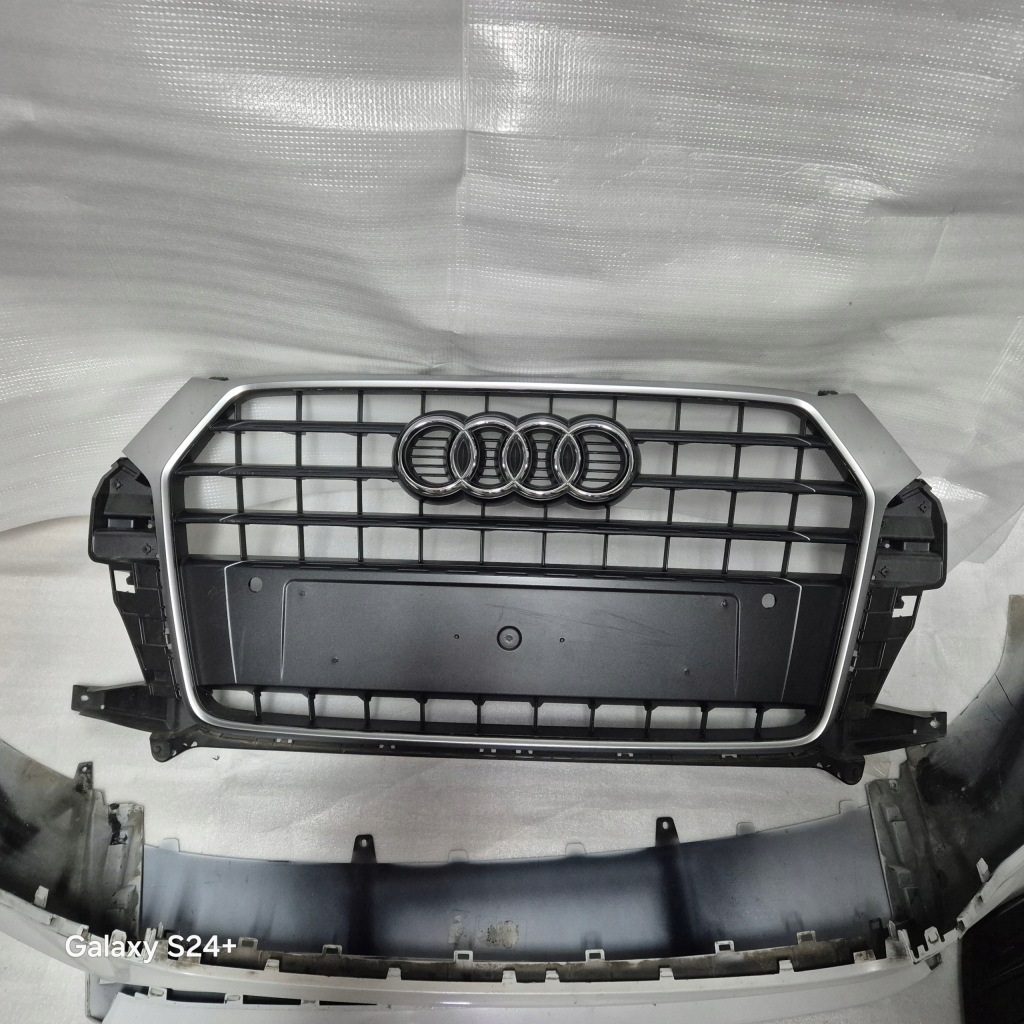 Audi q3 8u0 рестайлинг  s-line 2016 - бампер передний решётка радиатора решётка с Разборки