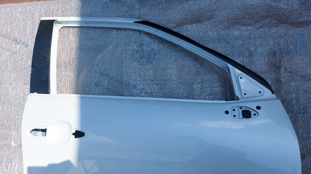 фото №2, Дверь правый перед toyota yaris cross 21-