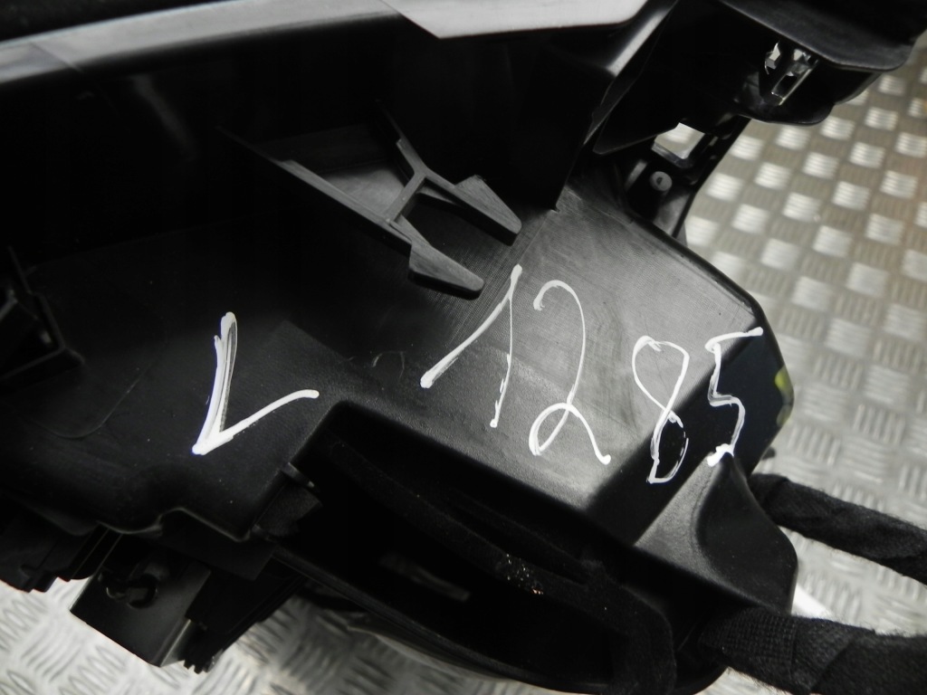 фото №6, Бардачок tesla model y 2022 168422700a