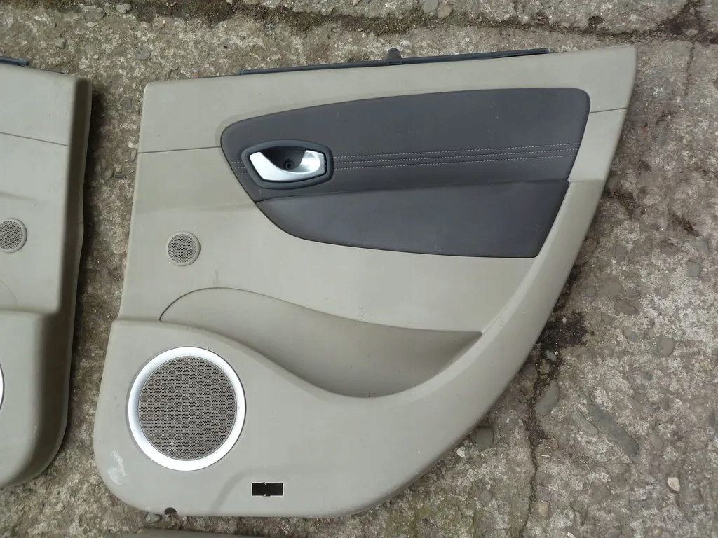 фото №9, Scenic iii 09-16 обивка обшивка дверь eur шторка