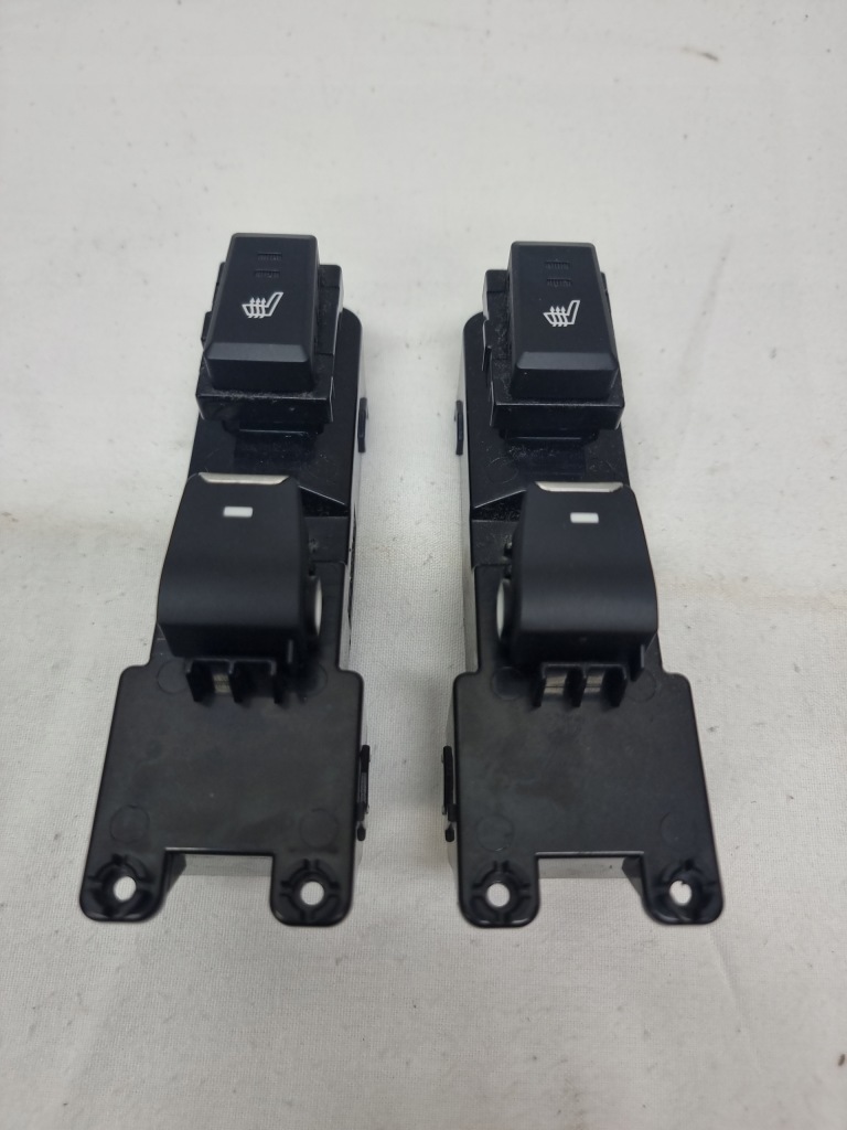 фото №1, Hyundai tucson ii li переключатель окон сидений перед