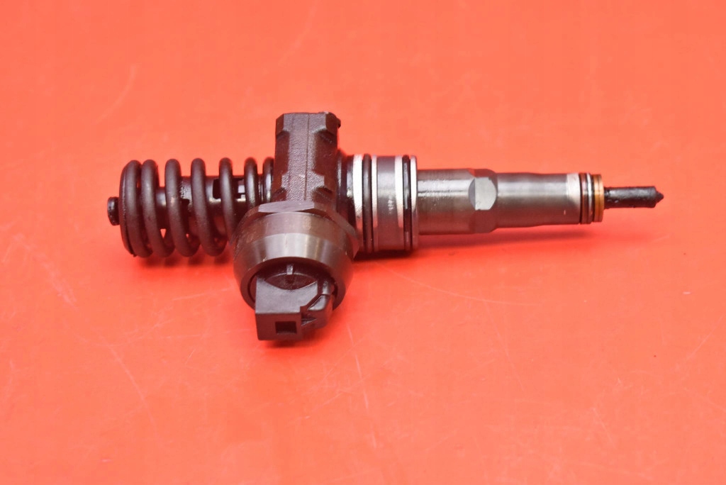 фото №6, Инжектор насос-форсунка 038130073ag 041472215 vw touran 1 i 1.9 tdi 90 km 03-06