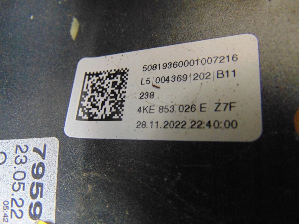 фото №15, Накладка крыла правая перед audi e-tron 4ke