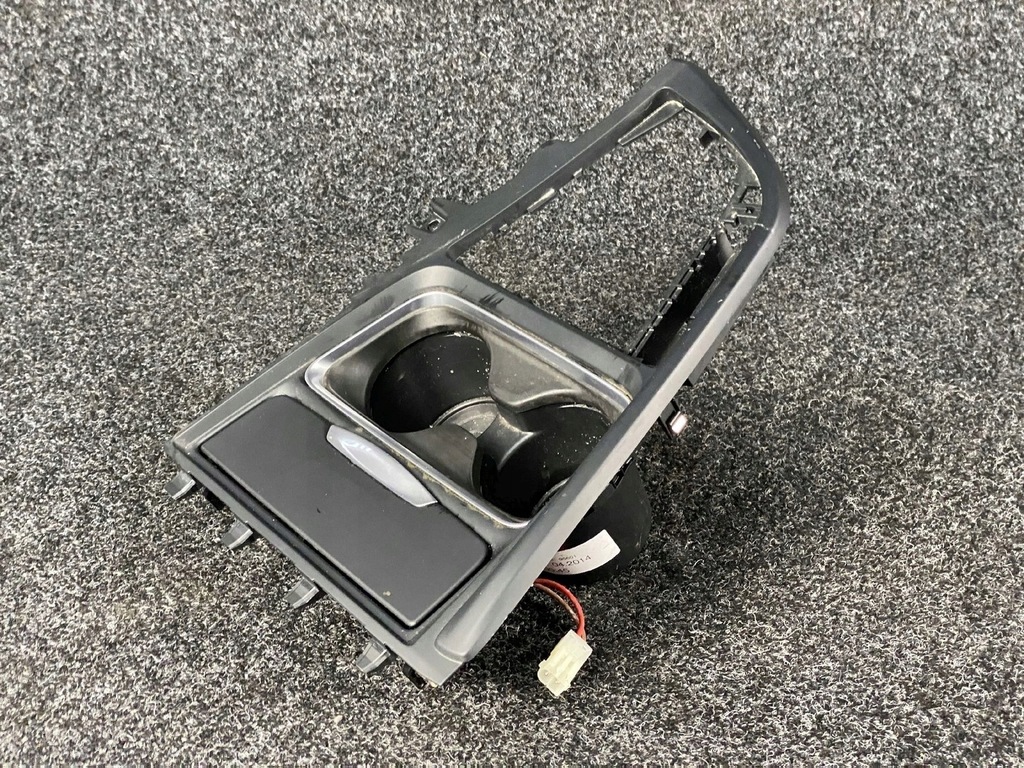 фото №1, Bmw seria 4 f32 защита рамка консоли подстаканник 9218925