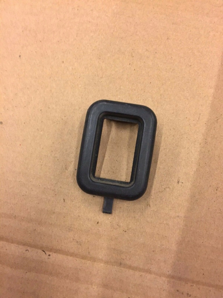 Купить Volkswagen passat b3 1988 другое запчасти салона автомобиля