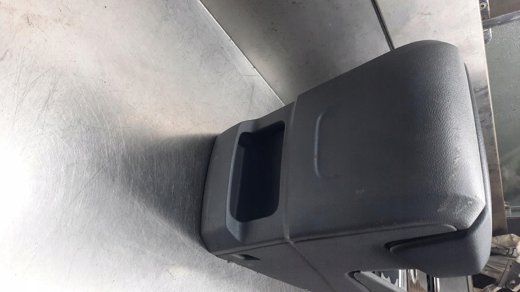 фото №11, Підлокітник тунель середній ford focus mk2 lift 1.6b 09r