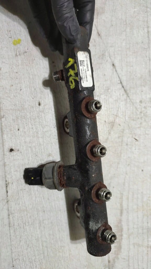 Купить Mercedes-benz a w176 2017 молдинг впрыскная