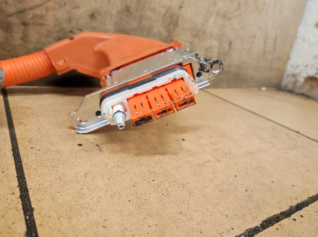 Купити Кабель шланг електропроводка заряджання живильний акумулятора highlander xu70 iv 4