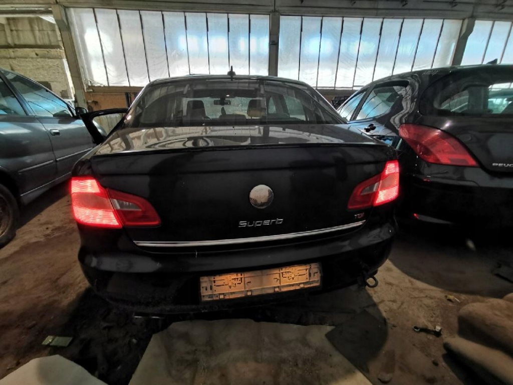 Купить Skoda superb впуск воздуха к кабины 2010 2.0l 3t0819702 1461147