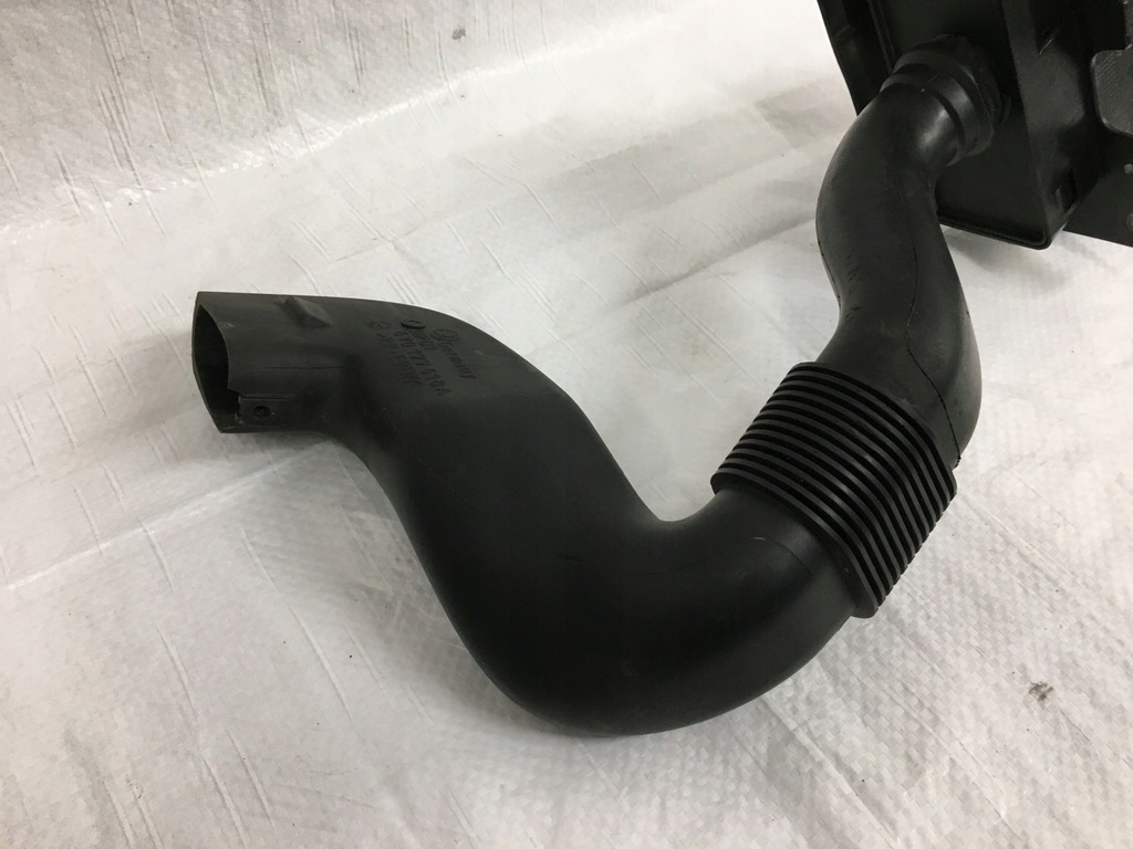 фото №11, Воздухозаборник воздуха 6y0129618a skoda fabia vw fox 2003-2011