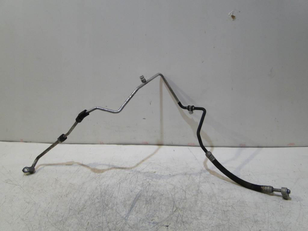 фото №1, Audi a2 1,4b 16v трубка шланг кондиционер кондиционера 8z1260713