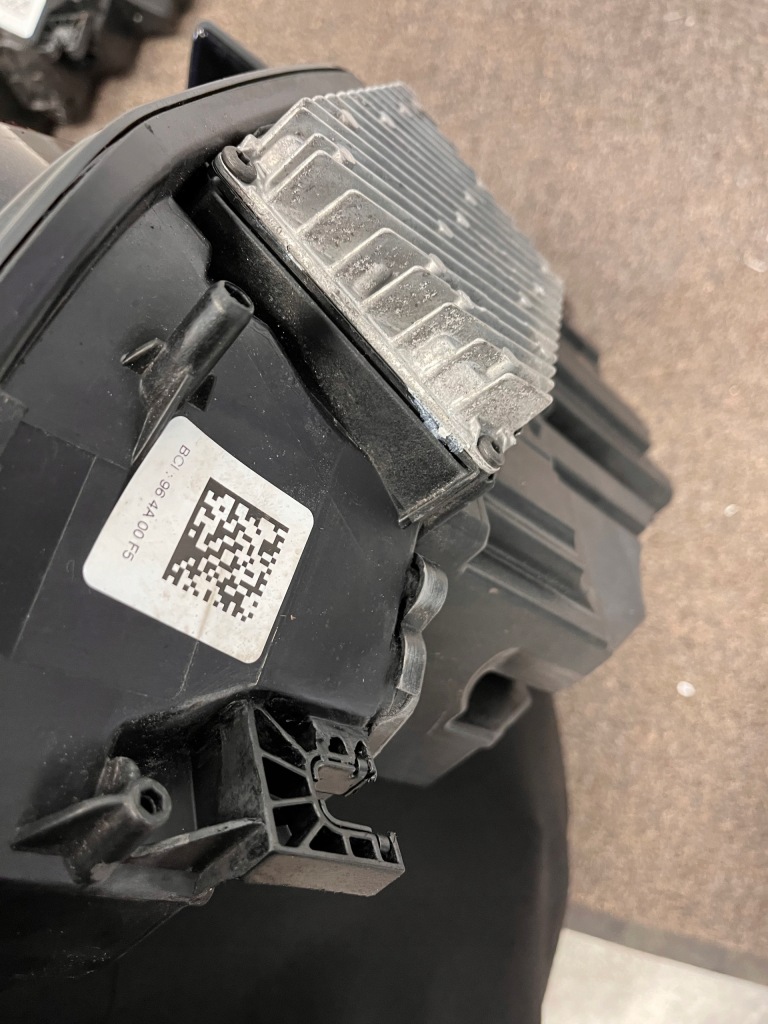 Комплект лампа левый правый audi a8 d5 рестайлинг  22 full led matrix 4n0941035c/036c оригинальный номер Доставка