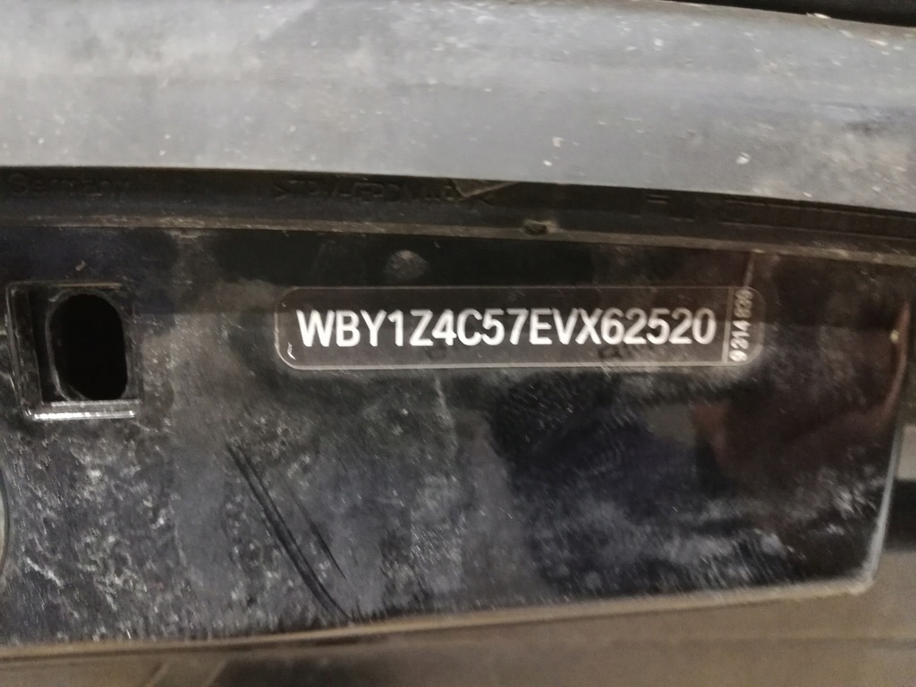 фото №11, Bmw i3 капот czarna akzent