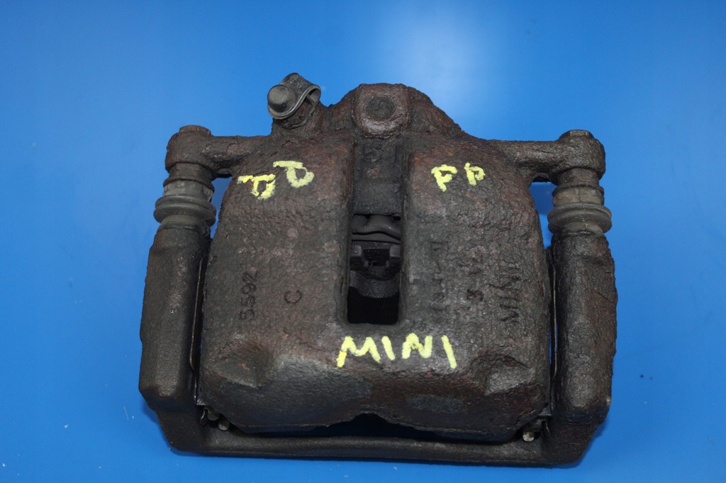 фото №1, Mini cooper clubman one r55 r56 суппорт правый перед