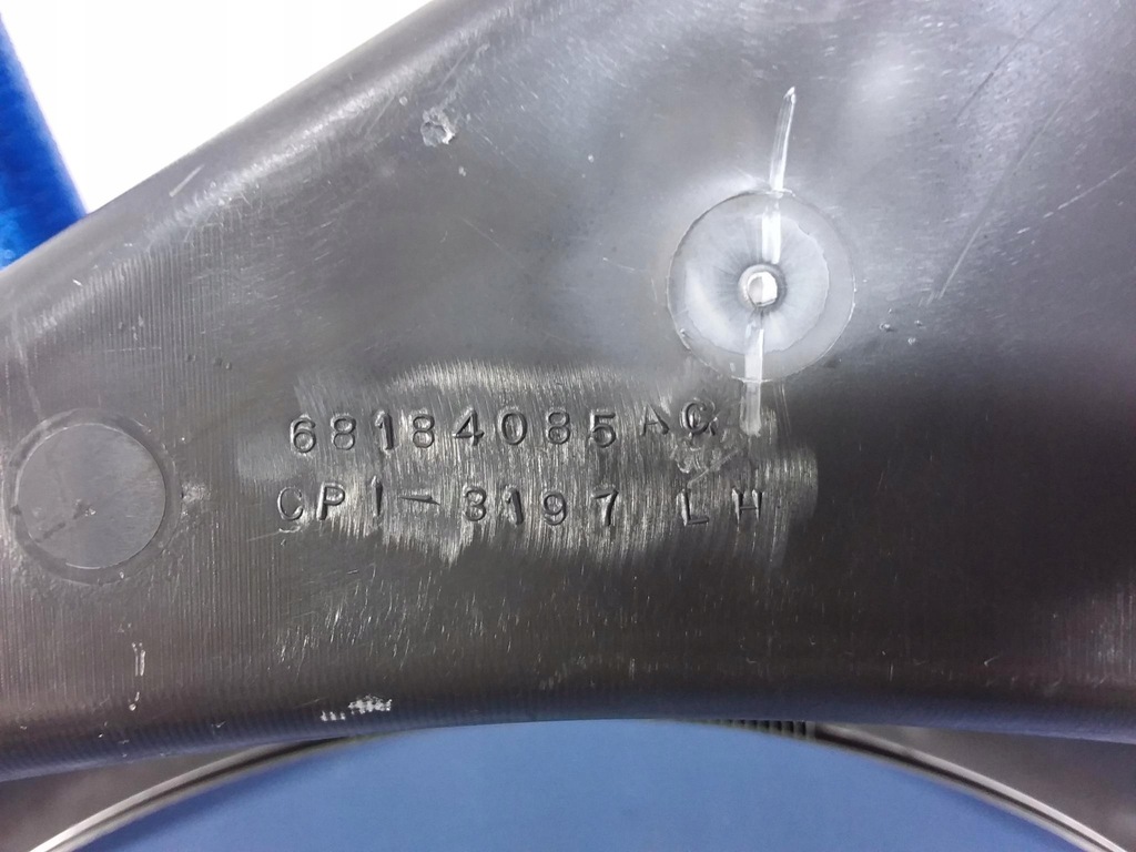 фото №5, Grand cherokee wk2 бардачок багажника 68184085ac