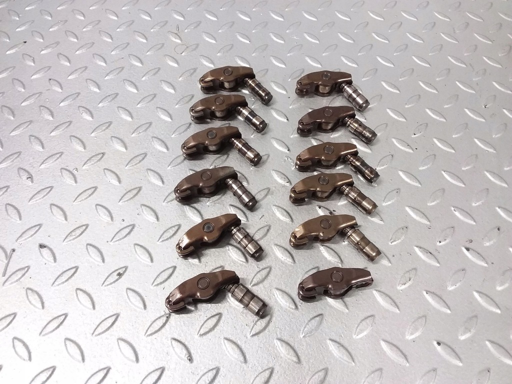 фото №1, Коромысло клапанная комплект land rover range rover l405 1336545