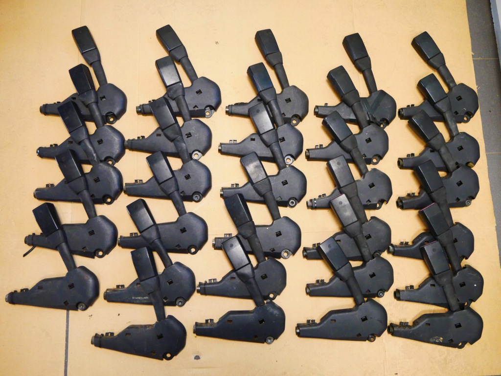 Купить Bmw e39 пряжка натяжитель поперечина безопасности перед правый 8257796