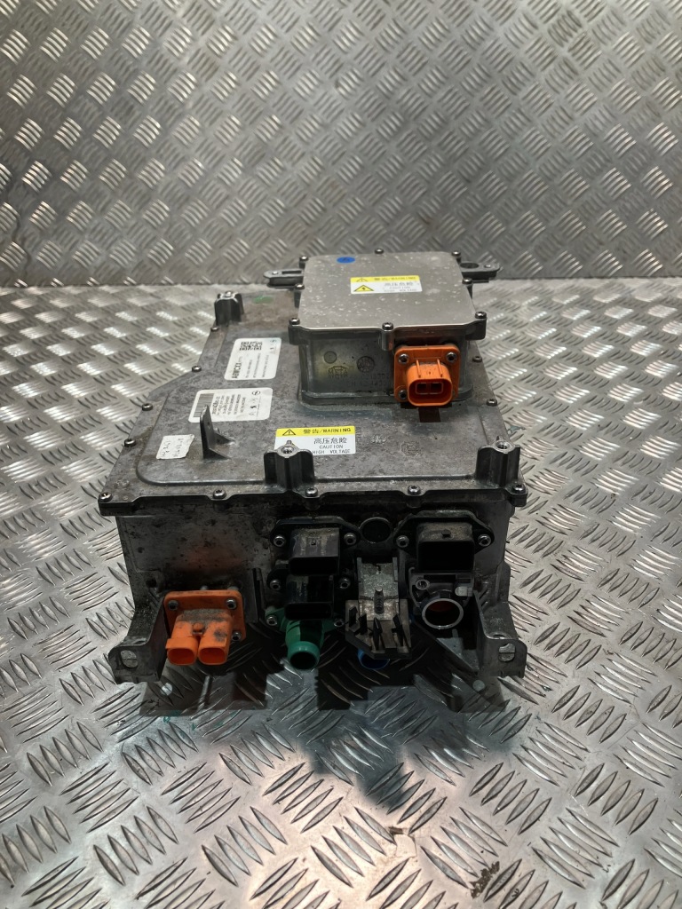 фото №7, Инвертор инвертор зарядное устройство corsa f 19- электрик