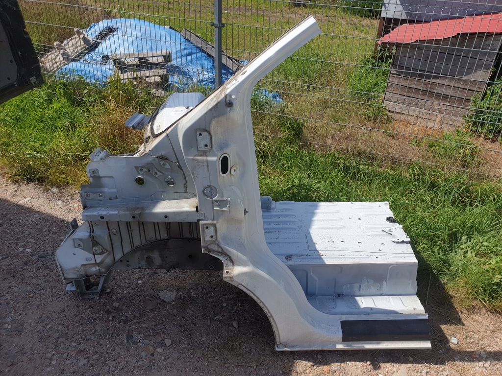 фото №1, Renault trafic iii vivaro чверть лівий перед