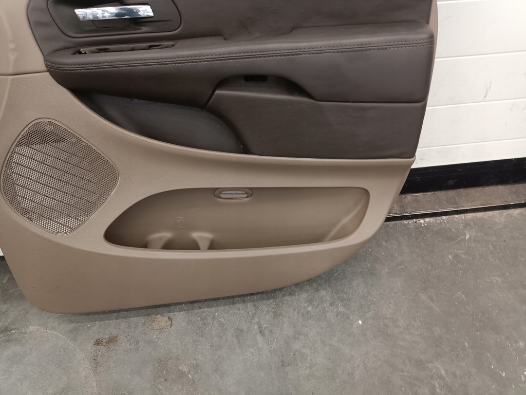 фото №6, Chrysler town country обшивка двері правий перед обшивки оббивка