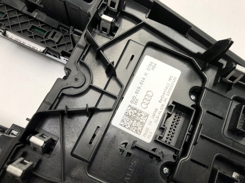 фото №6, Audi a3 8v панель mmi 8v0919614h 8v1864261c