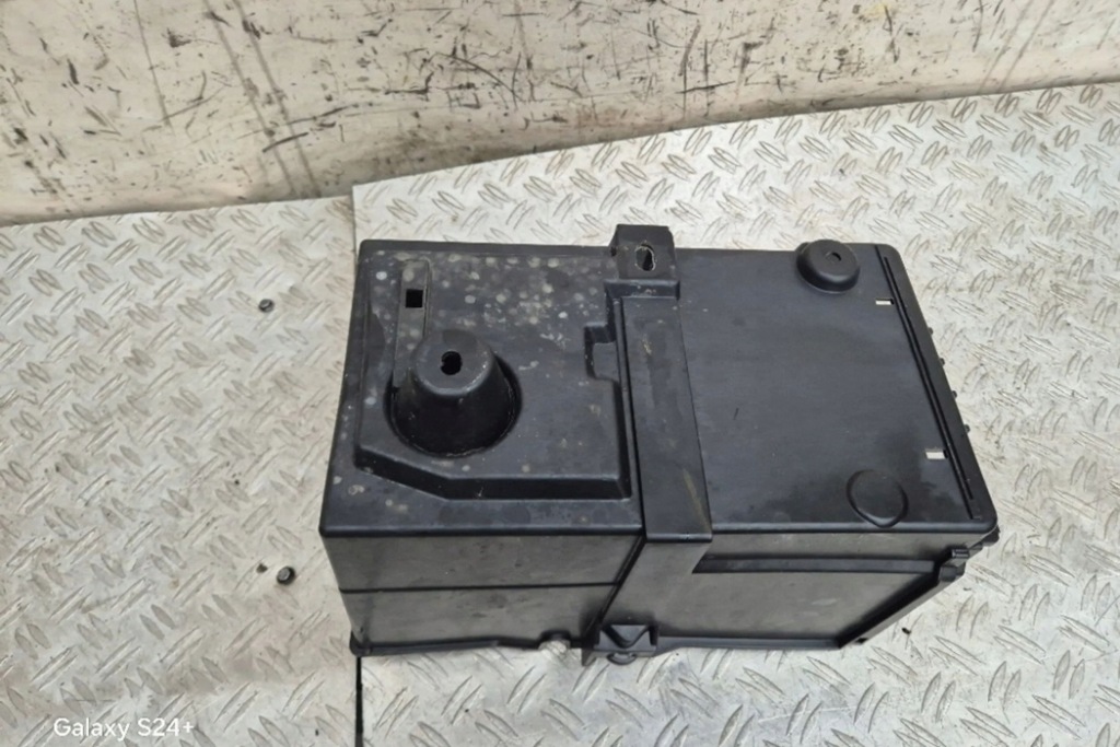 фото №7, Основа акумулятор ford focus iii turnier am5110723ad 1.6l бензиновий 2012