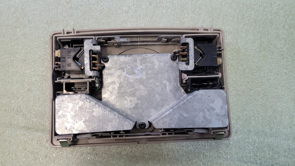 фото №7, Лампа освітлення кабіни audi a6 c5 4b0947303