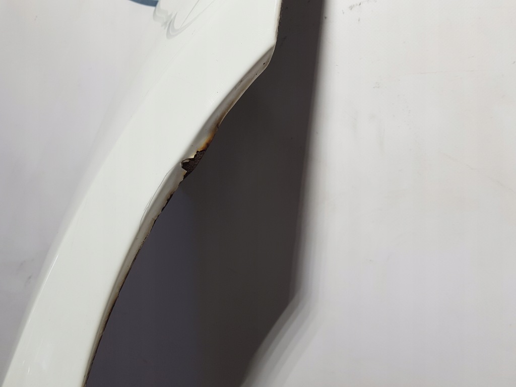 Крыло  правый  перед mercedes cls w219 Доставка