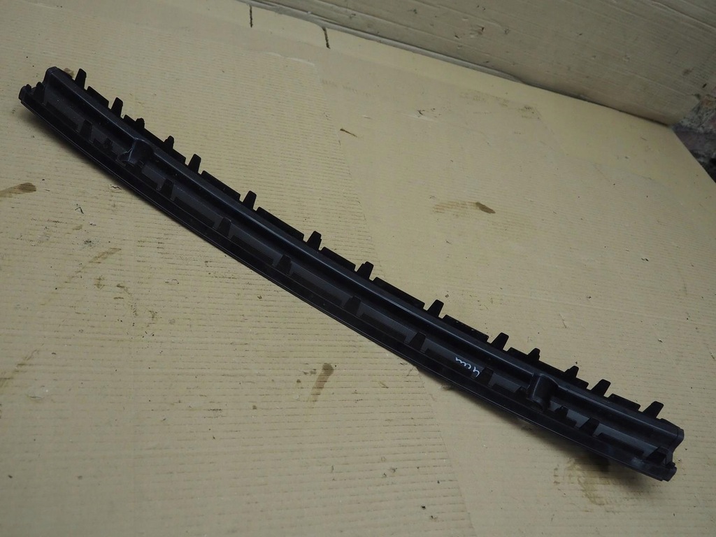 фото №15, Audi rs q3 83f 83f807837 решётка средняя задняя pdc