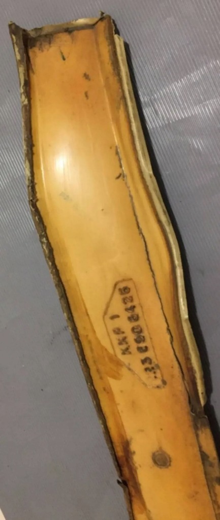 фото №6, Mercedes-benz w123 захист стійка багажника права cream