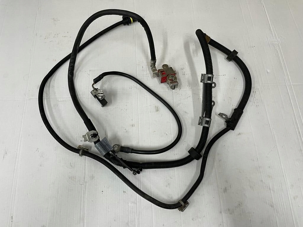 фото №1, Mercedes c w204 клемма плюсовая a2044402613