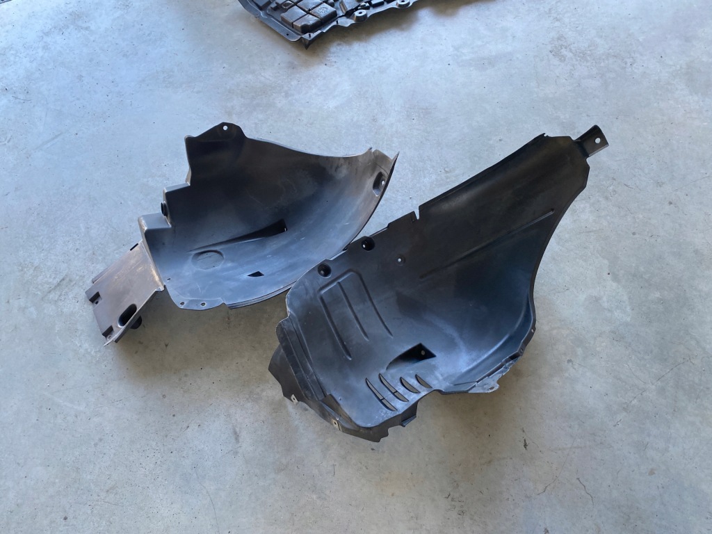 Купить Подкрылок левая перед комплект  mercedes cl w216 lift 4matic