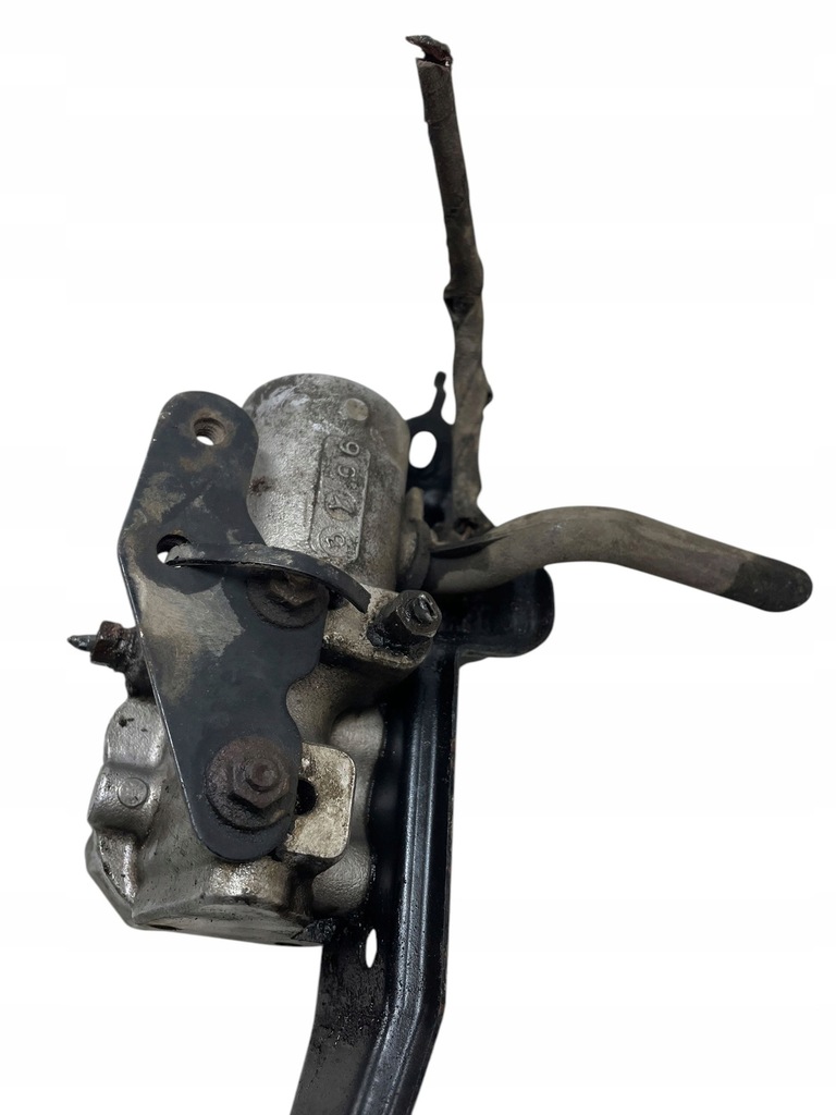 фото №7, Toyota prius xw20 2006 главный цилиндр тормоза