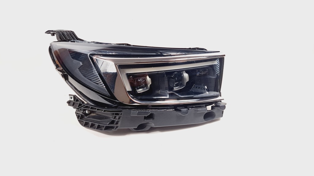 фото №1, Opel grandland x lift лампа права full led ilux 9850139280